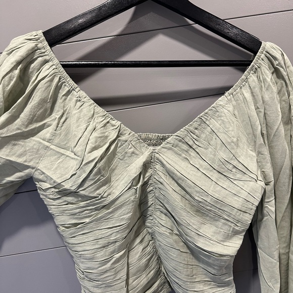 Abercrombie & Fitch Sage Green Peplum Puff Sleeve Blouse - Picture 2 of 5